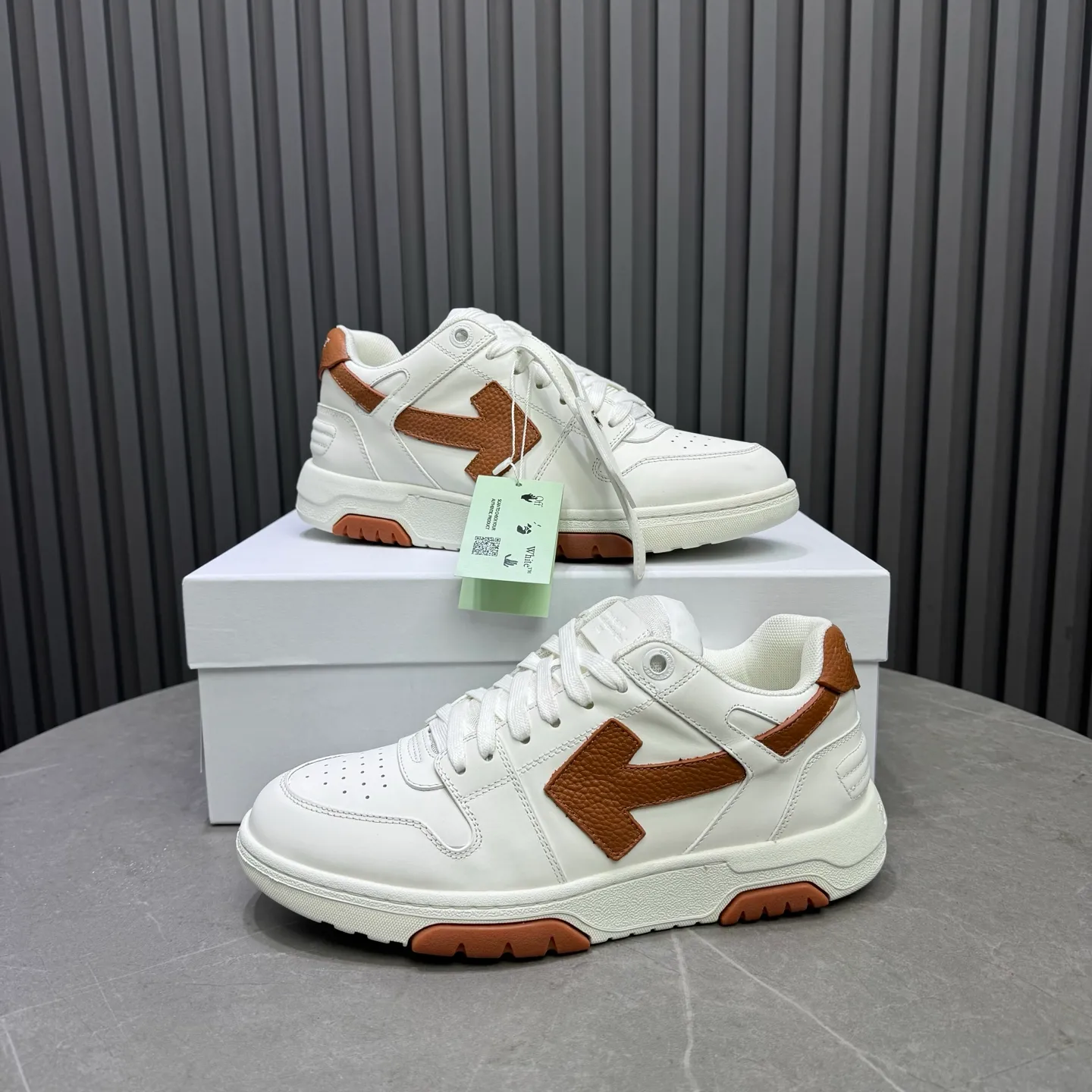 P620 OFF WHITE⚡️Couple model⚡️35-40 women’s model 39-46 men’s model